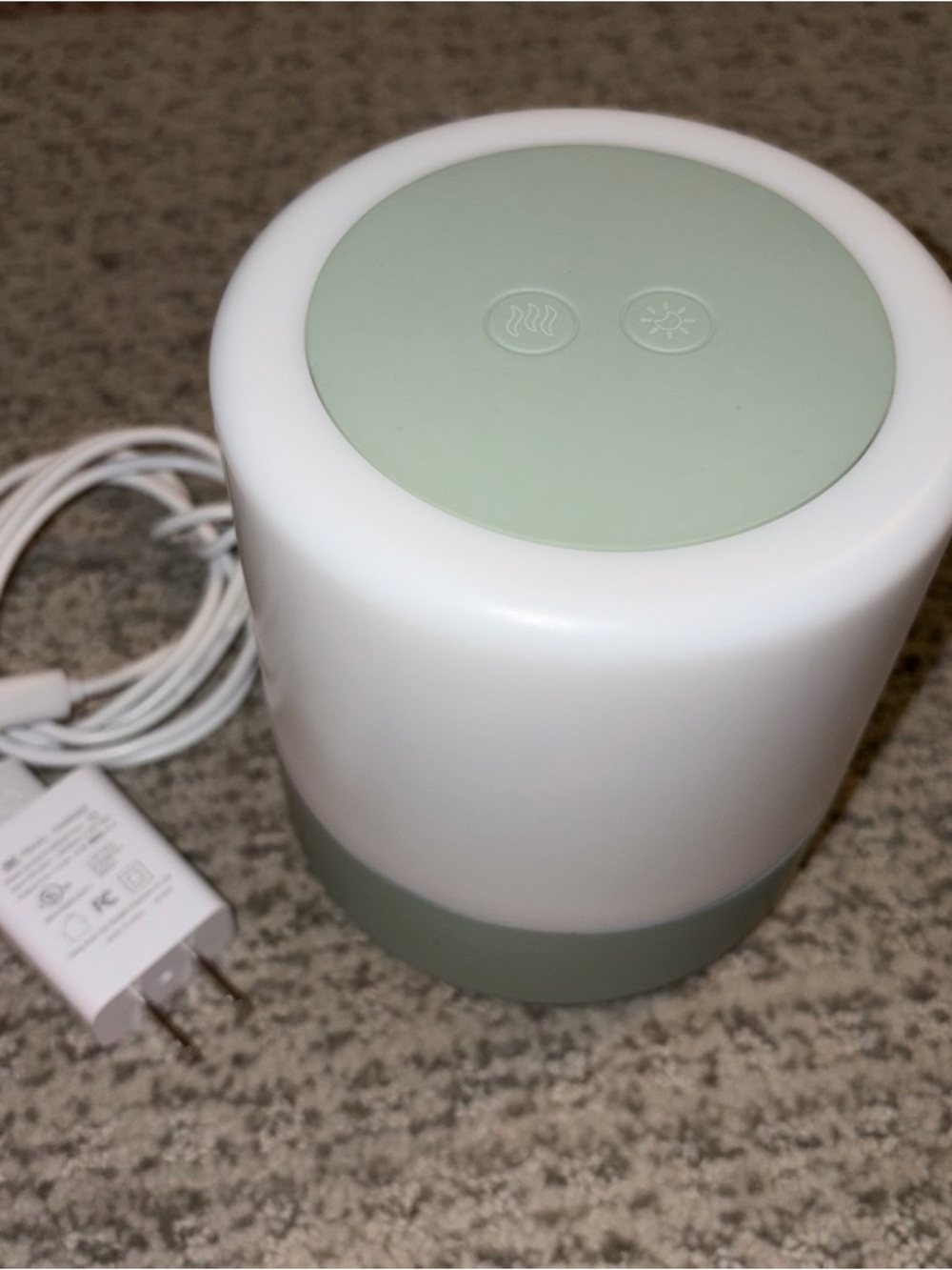 POPSUGAR Alarm clock, night light, white noise machine - Picture 4 of 4